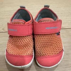 Merrell Bare Steps H20 Sneaker Baby size 4.5 Pink